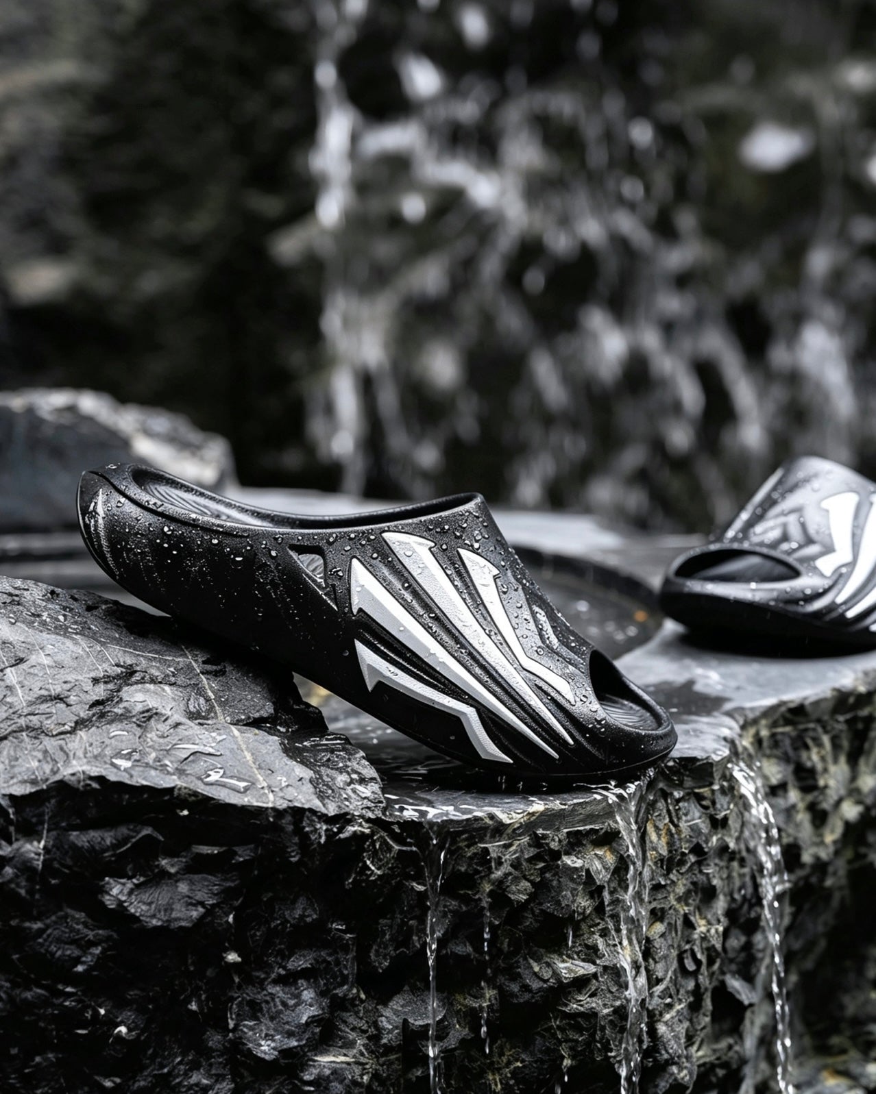 Anta KAI HéLà Slide 2 "Black White" 安踏 欧文 拖鞋 黑白