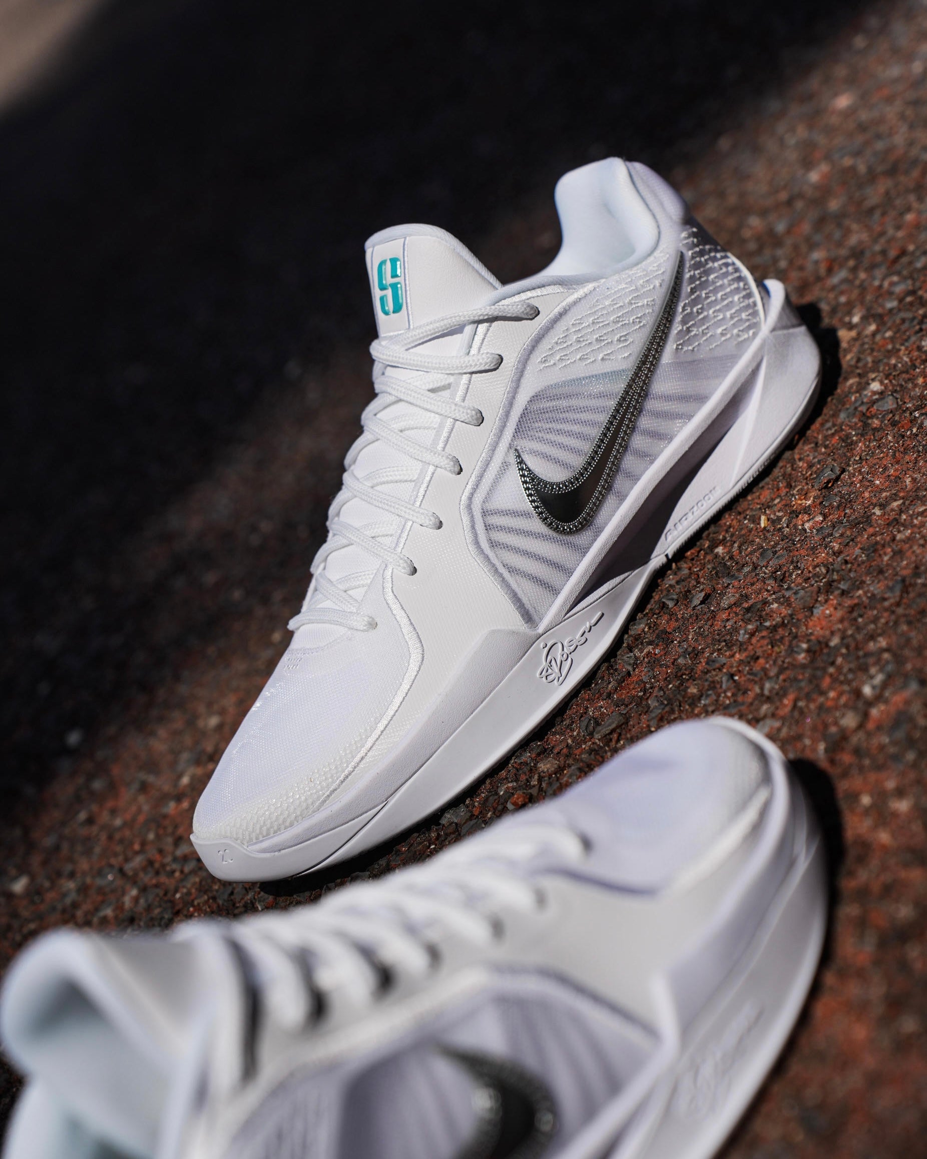 Nike Sabrina 2 "White Noise" 篮球鞋 白银色