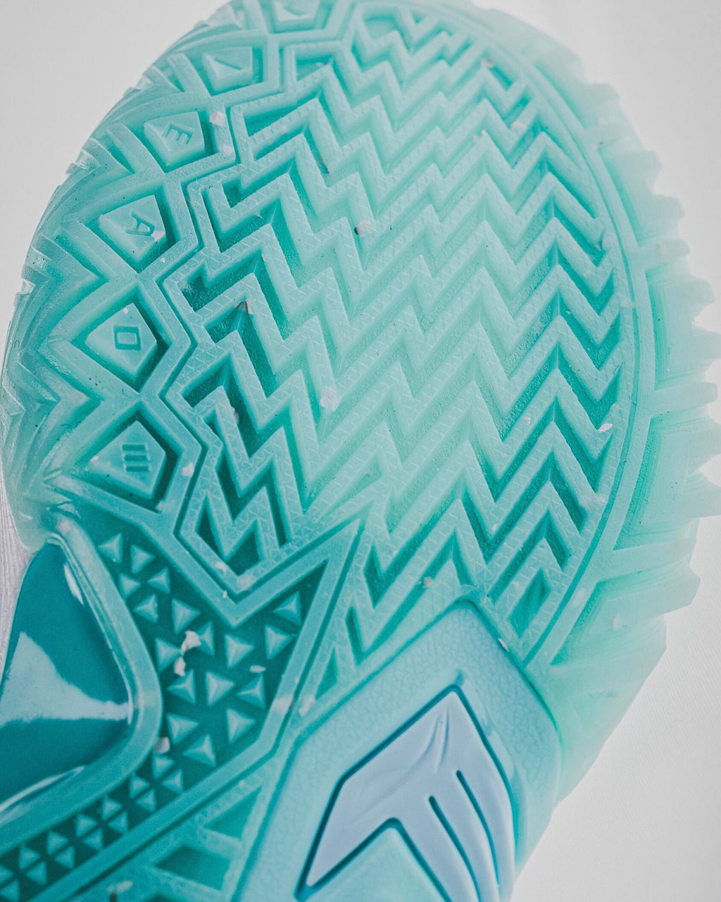 Li-Ning JieAo 3 "Crystal Frog" 李宁 桀骜3 篮球鞋 水晶蛙
