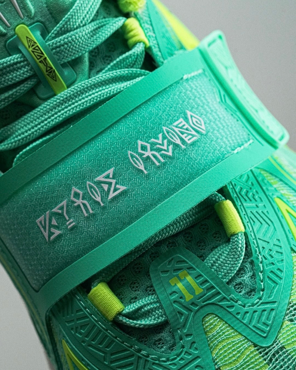 Anta x Kyrie Irving KAI 1 "Green Grails" 安踏 欧文一代 篮球鞋 绿色圣杯
