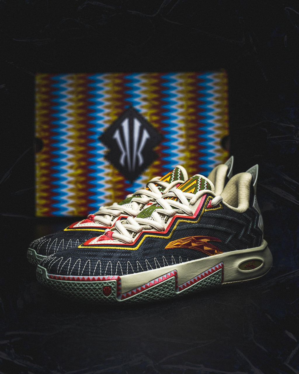 Anta x Kyrie Irving KAI 2 "Clutch" 安踏 欧文二代 篮球鞋 黑冰