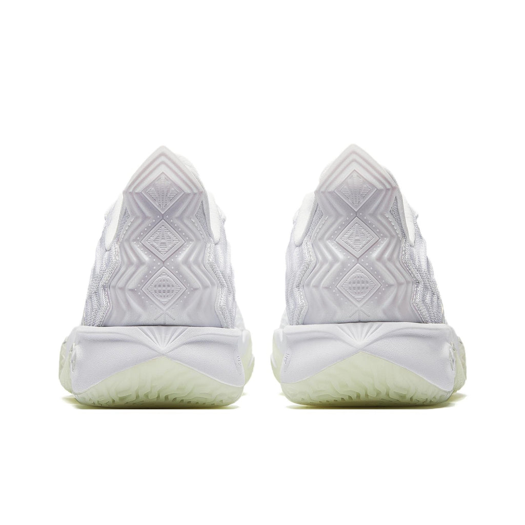 Anta x Kyrie Irving KAI 2 "White Phantom" 安踏 欧文二代 篮球鞋 白幽灵
