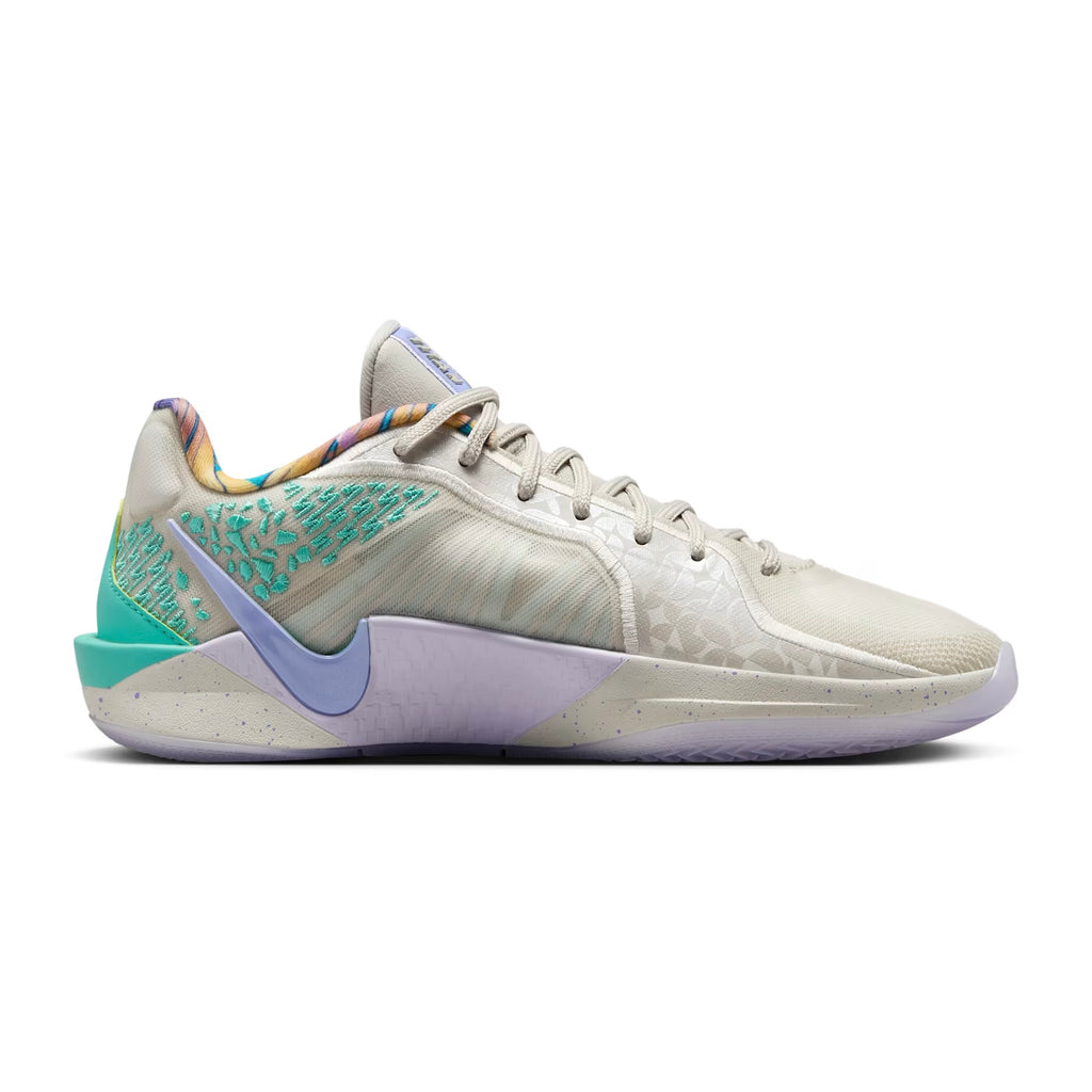 Nike Sabrina 2 x Titan "Make Space" 篮球鞋 浅骨色