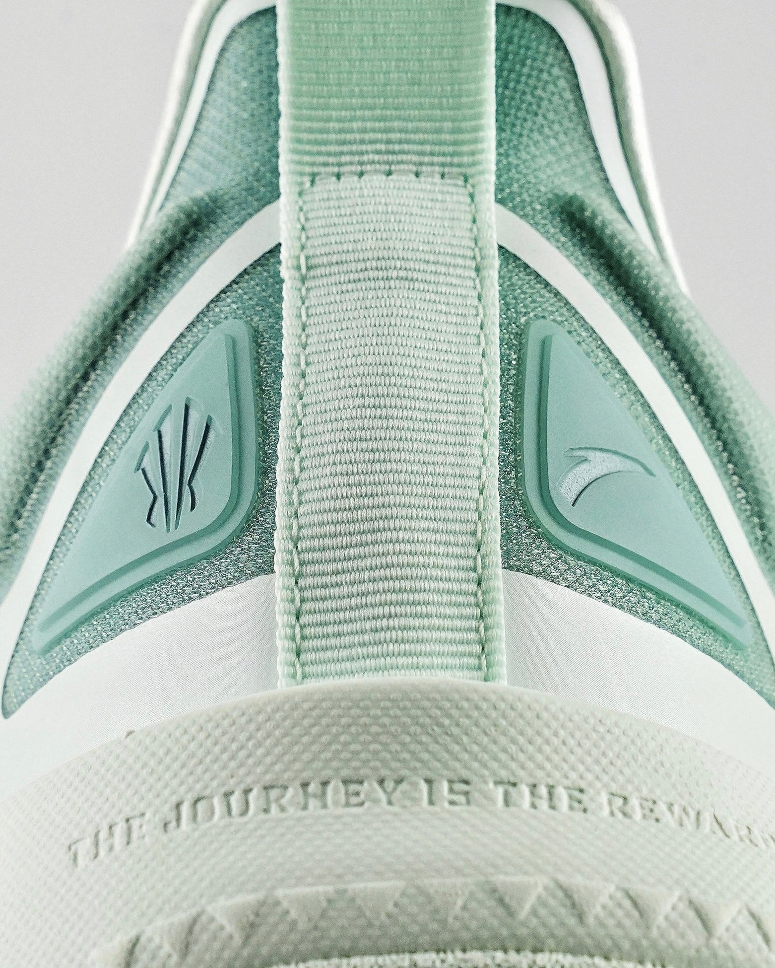 Sepatu Basket Anta x Kyrie Irving KAI 1 "Garden State"