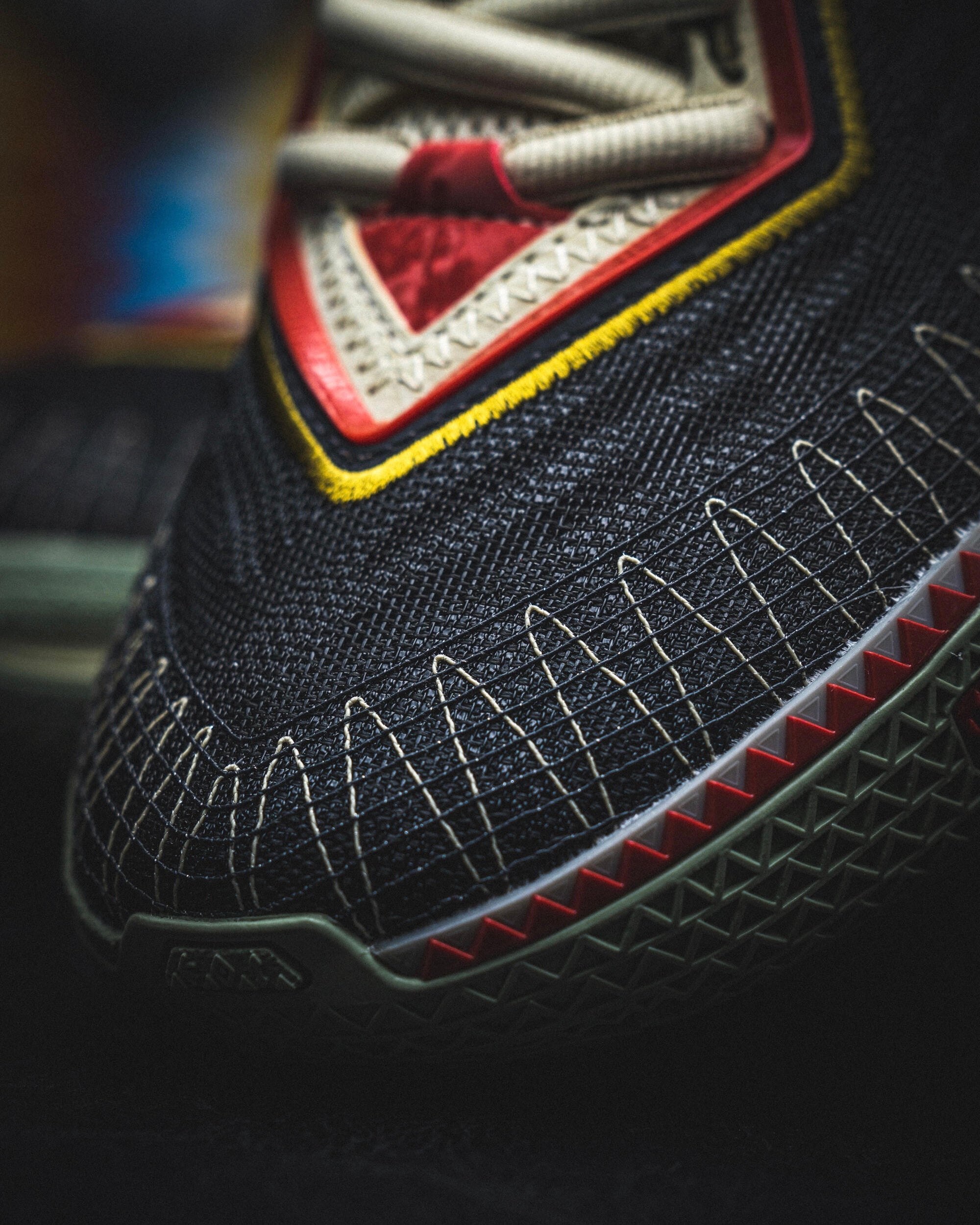 Anta x Kyrie Irving KAI 2 "Clutch" 安踏 欧文二代 篮球鞋 黑冰