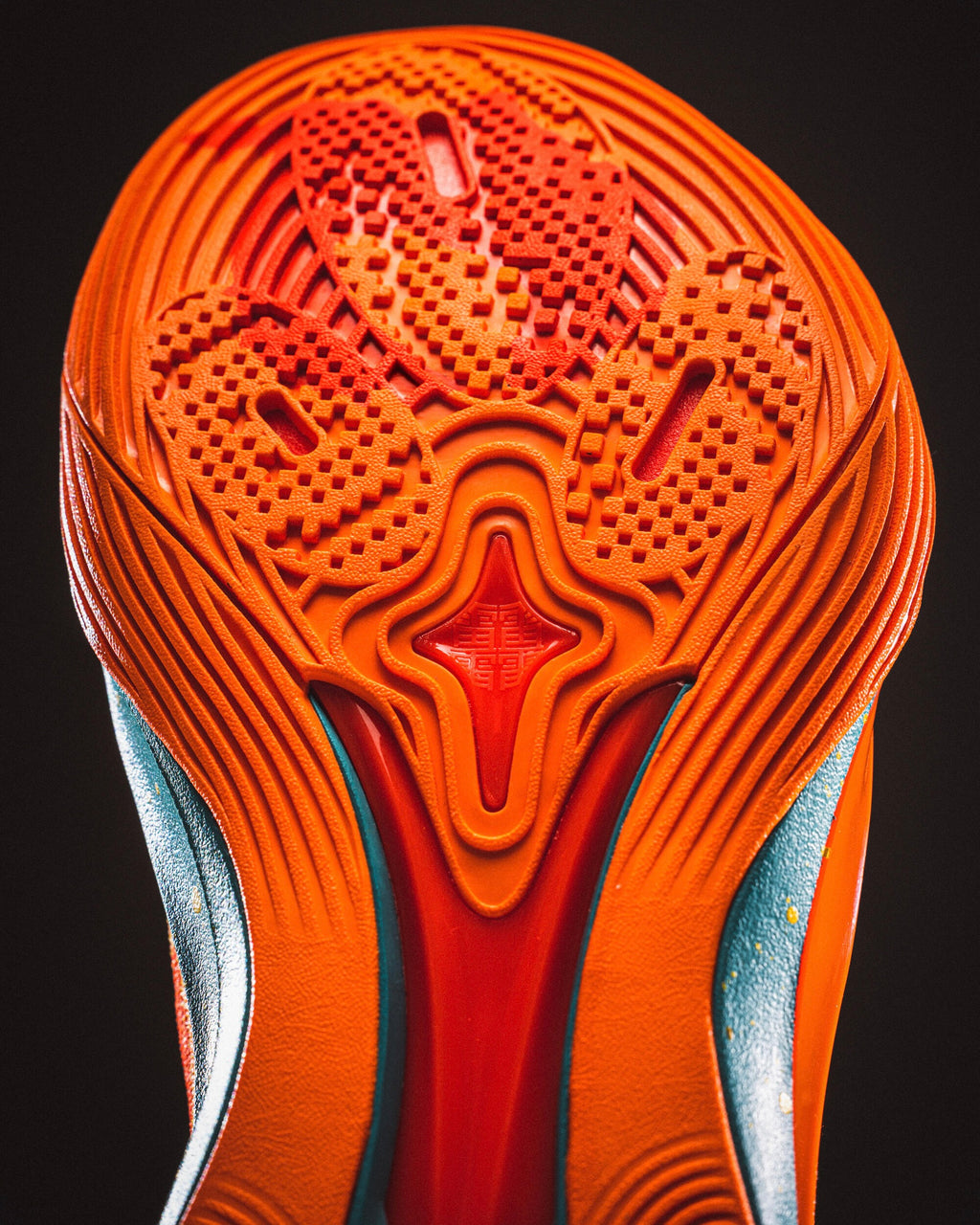 Li-Ning Sonic 13 V2 x Pokémon "Charizard" 李宁 音速13 V2 宝可梦联名 篮球鞋 喷火龙