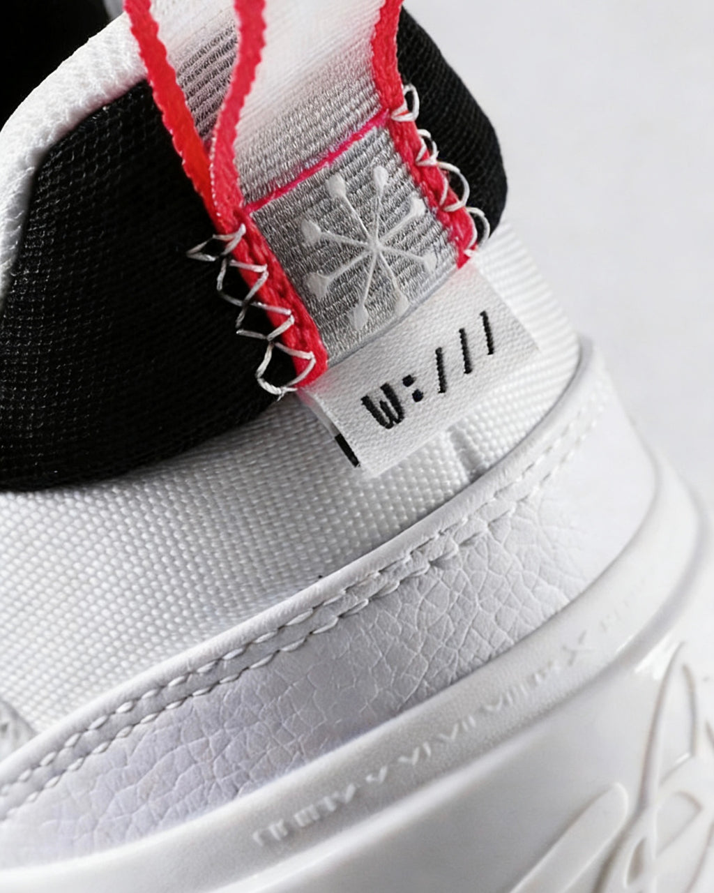 Li-Ning Way of Wade 10 Low "Panda" 李宁 韦德之道10 Low 篮球鞋 熊猫