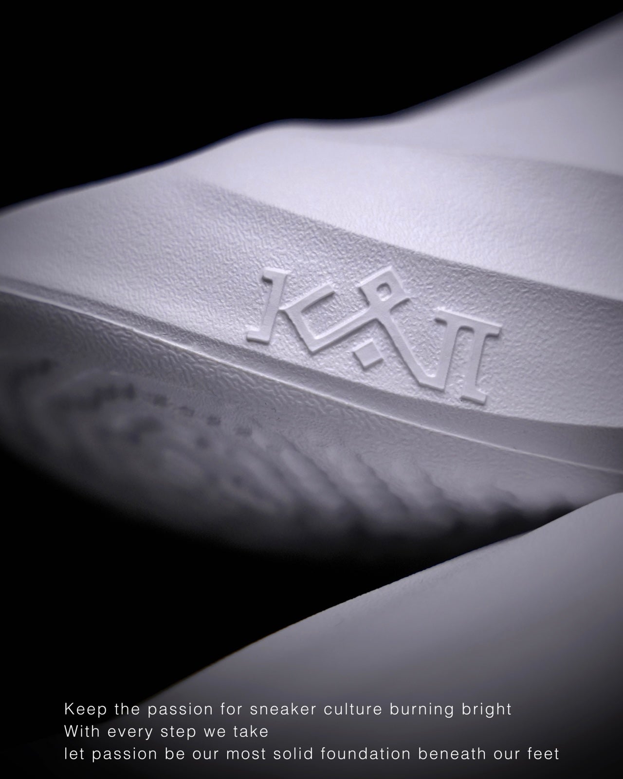Anta KAI HéLà Slide 2 "White Blue" 安踏 欧文 拖鞋 白蓝绿