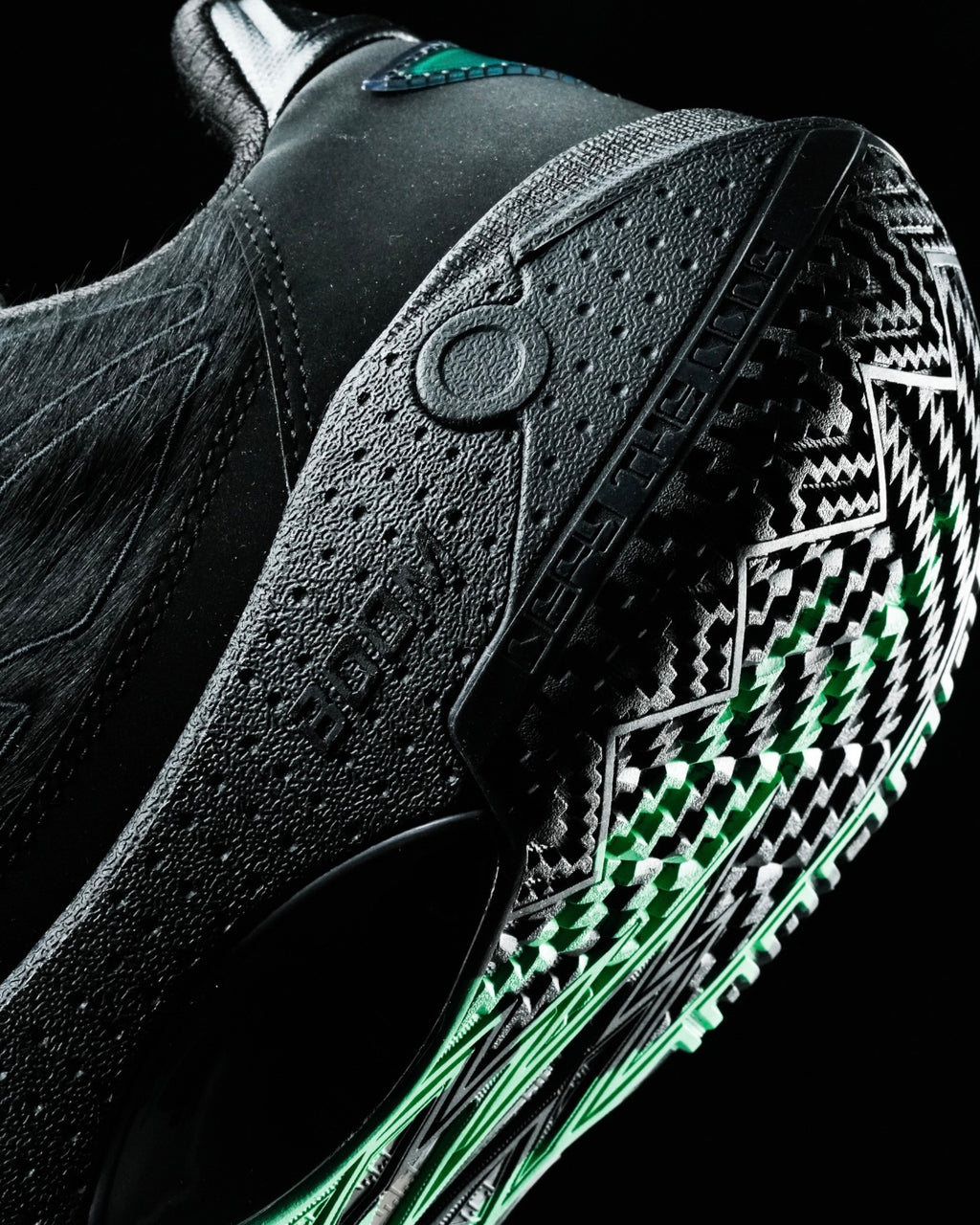 Li-Ning JieAo 2 "Black Panther" 李宁 桀骜2 篮球鞋 黑豹