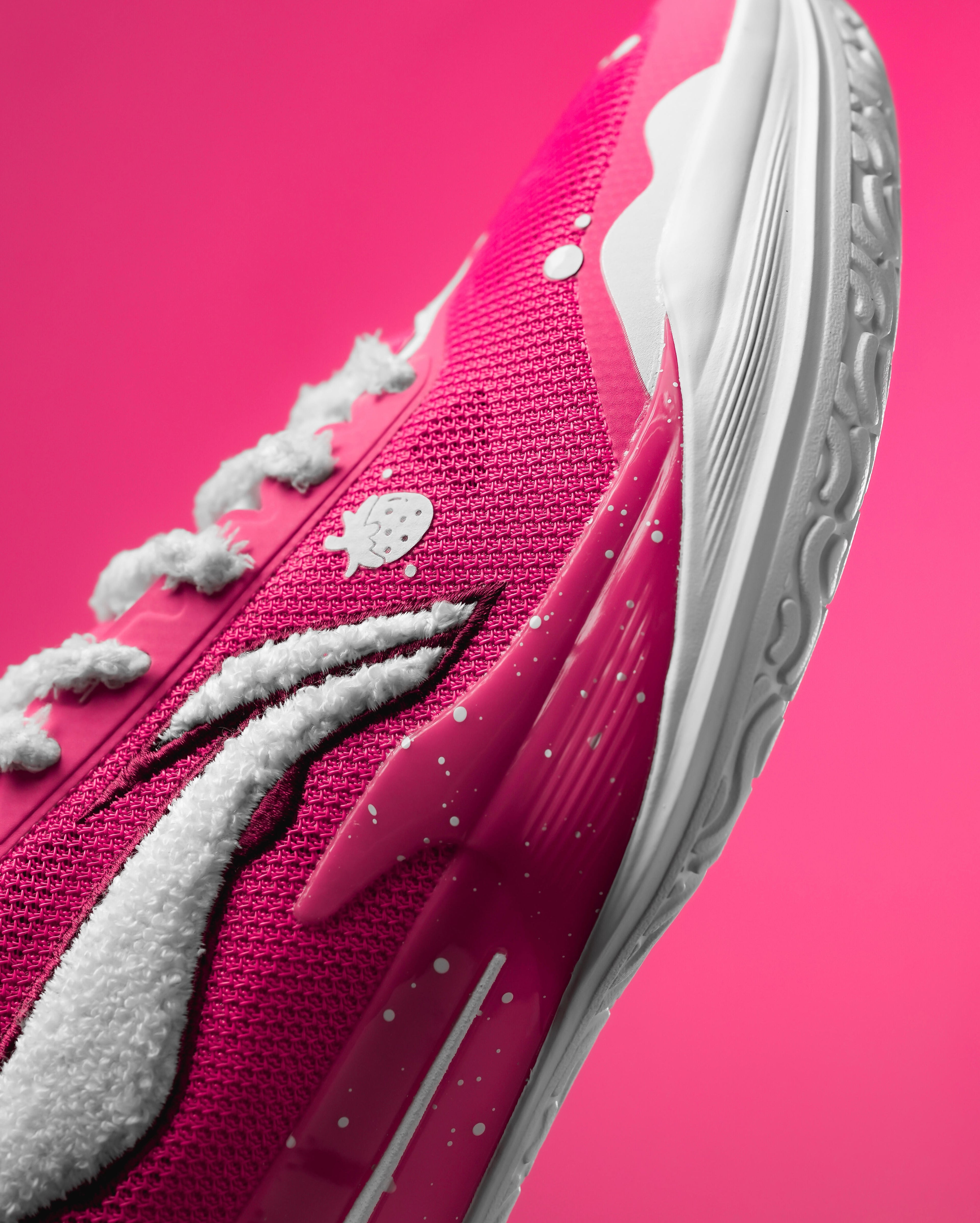 Li-Ning Liren 5 V2 x Disney "Lotso" 李宁 利刃5 V2 迪士尼联名 篮球鞋 草莓熊