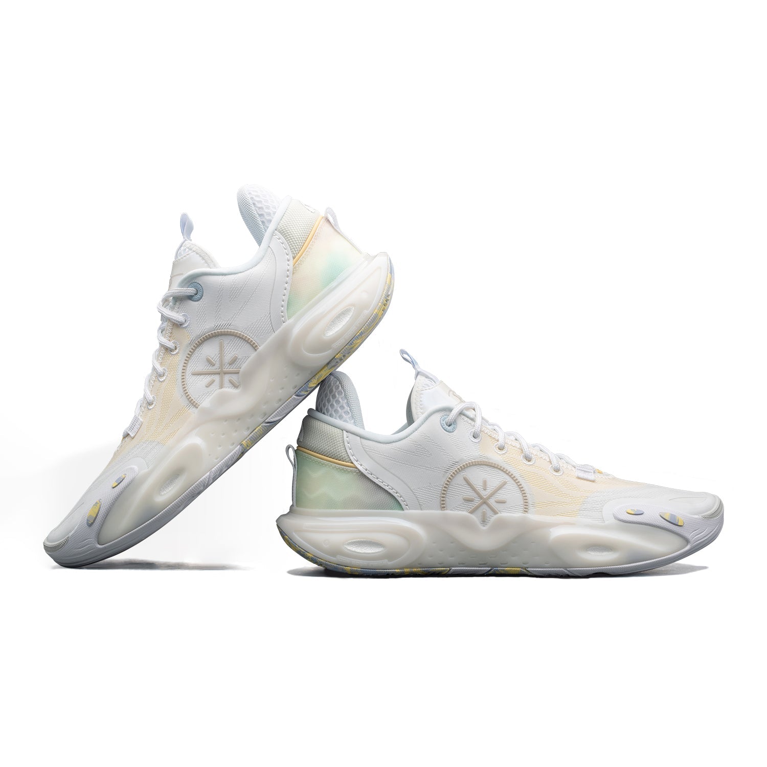Li-Ning Wade All City 12 "Aurora" 李宁 韦德之道 全城12 篮球鞋 极光/标准白