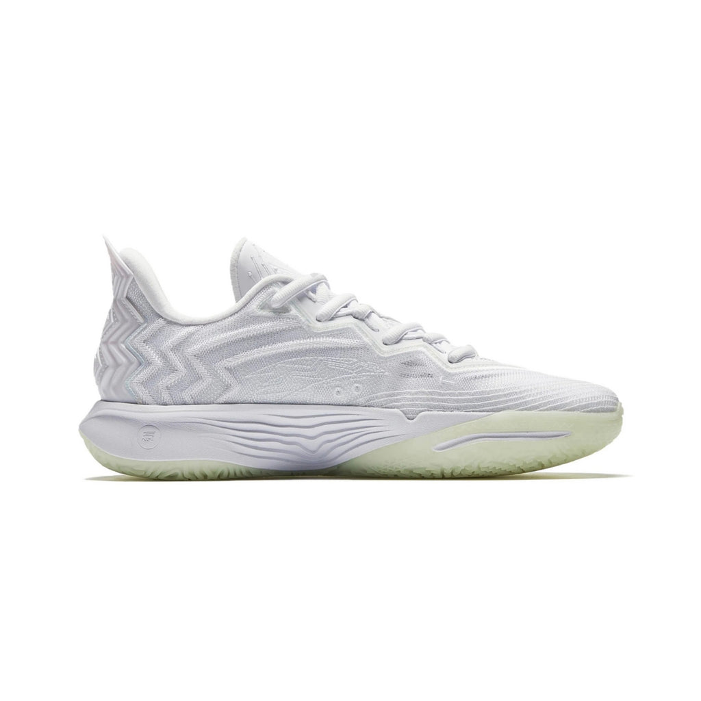 Anta x Kyrie Irving KAI 2 "White Phantom" 安踏 欧文二代 篮球鞋 白幽灵