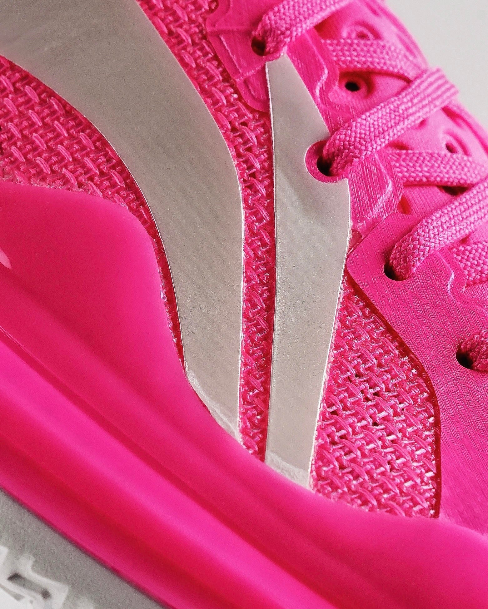 Li-Ning Liren 4 V2 "Pure Pink" 李宁 利刃4 V2 篮球鞋 荧光耀粉