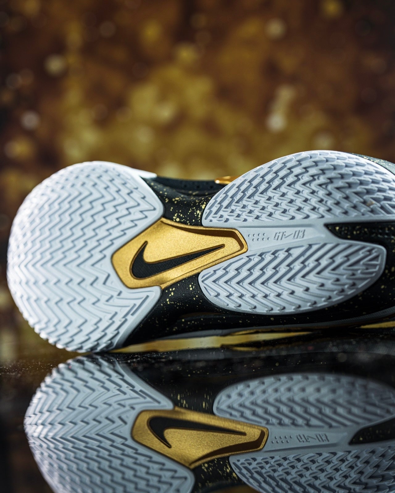 Nike Air Zoom G.T. Cut 3 "CHBL" 篮球鞋 耐高 白金色/黑色