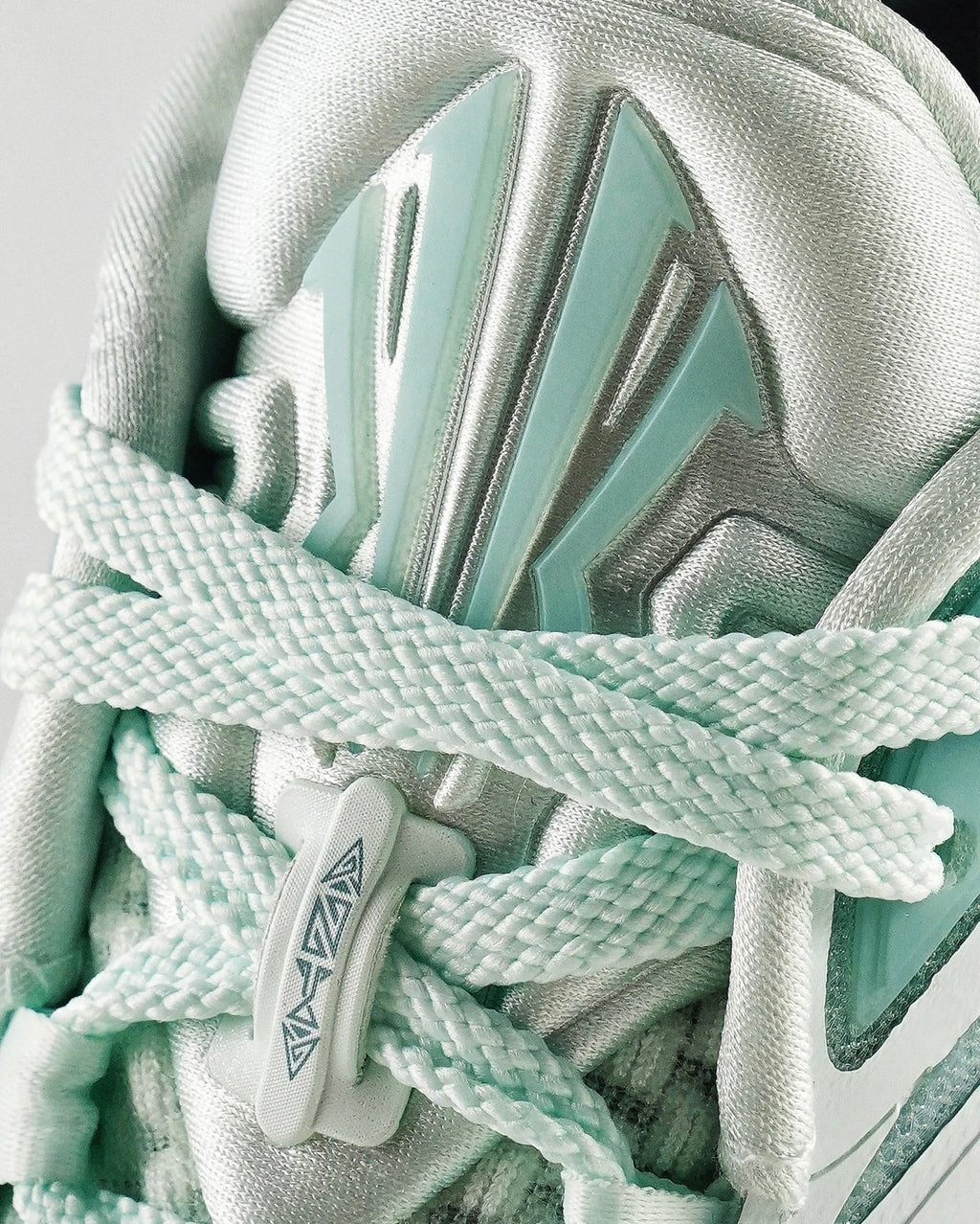 Sepatu Basket Anta x Kyrie Irving KAI 1 "Garden State"