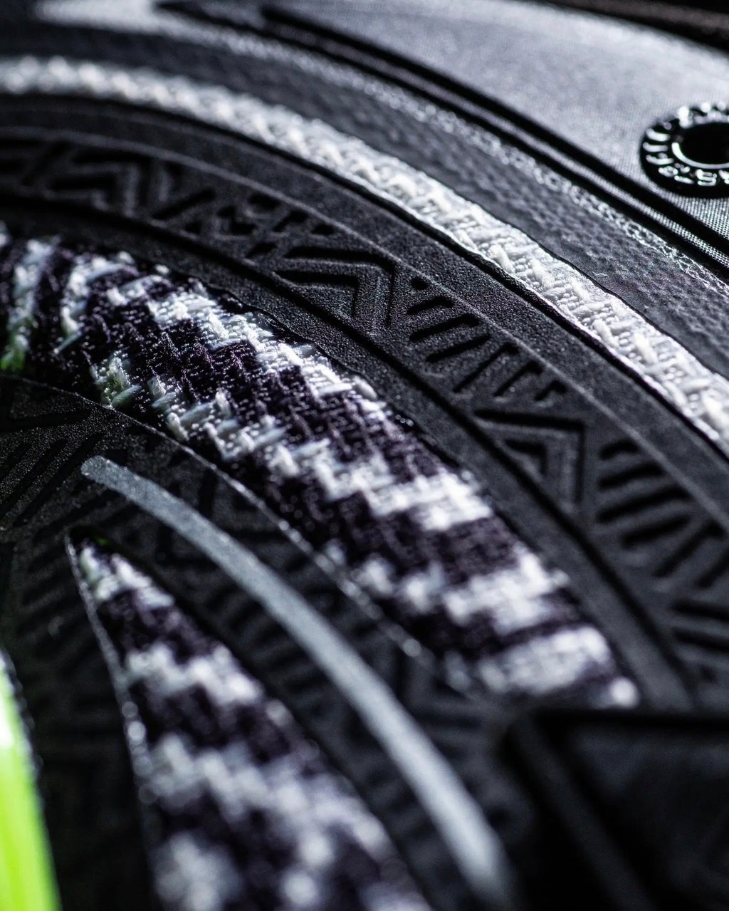 Sepatu Basket Anta x Kyrie Irving KAI 1 "Enlightened Warrior" (Tidak Serasi)