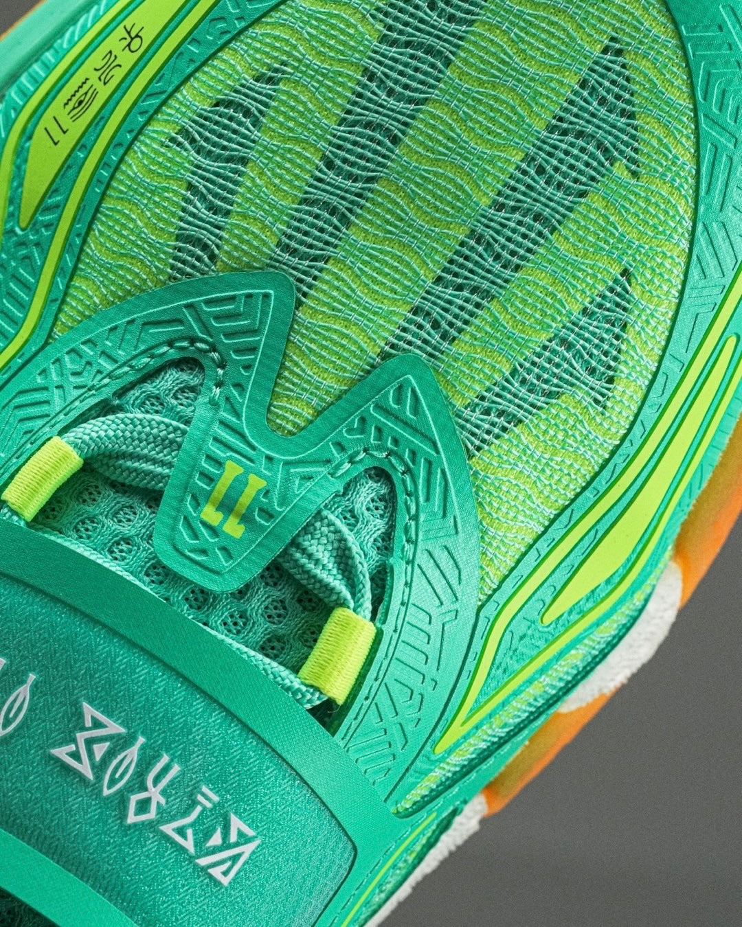 Anta x Kyrie Irving KAI 1 "Green Grails" 安踏 欧文一代 篮球鞋 绿色圣杯