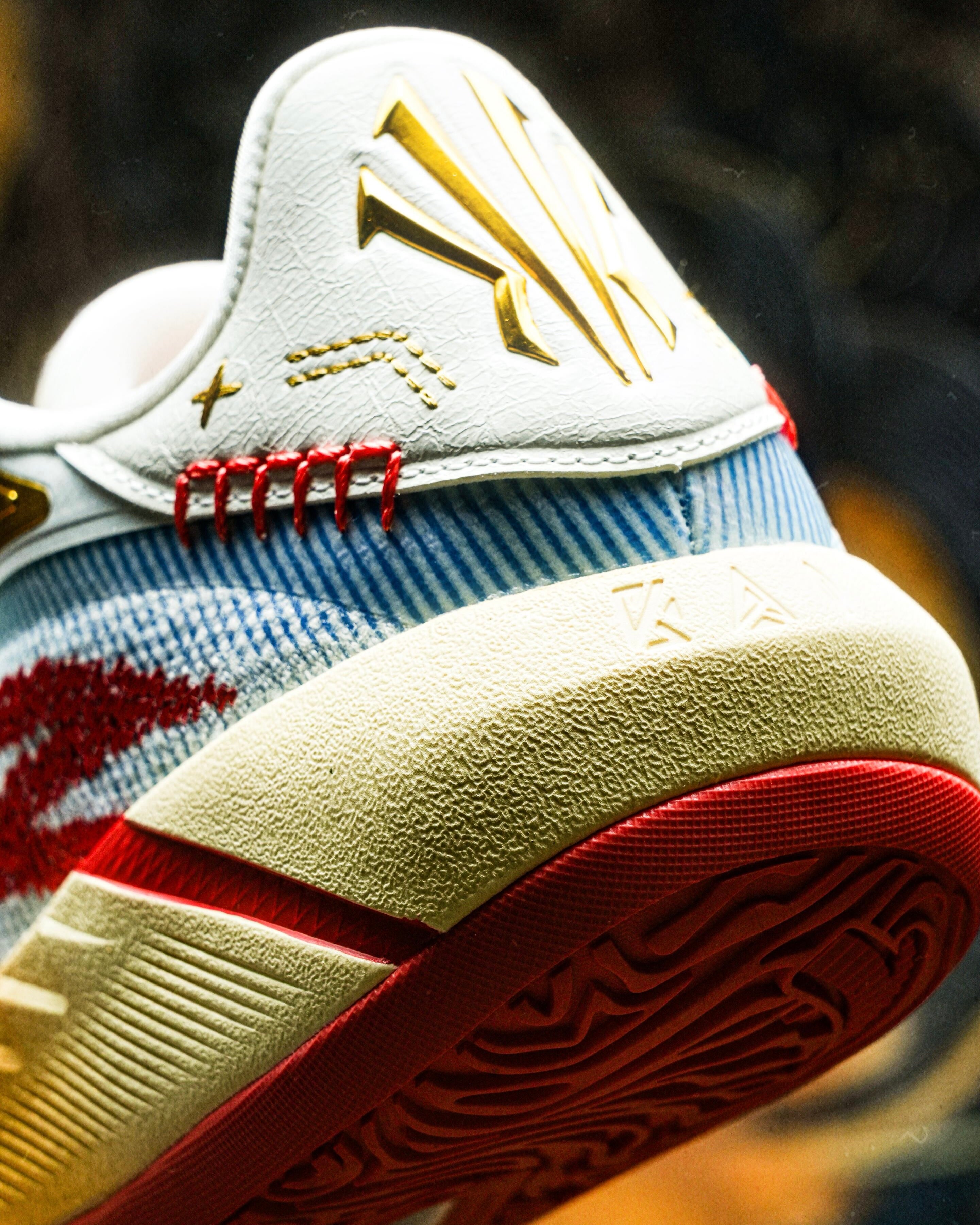 Anta x Kyrie Irving KAI 3 "Chinese New Year" 安踏 欧文三代 篮球鞋 骐骥