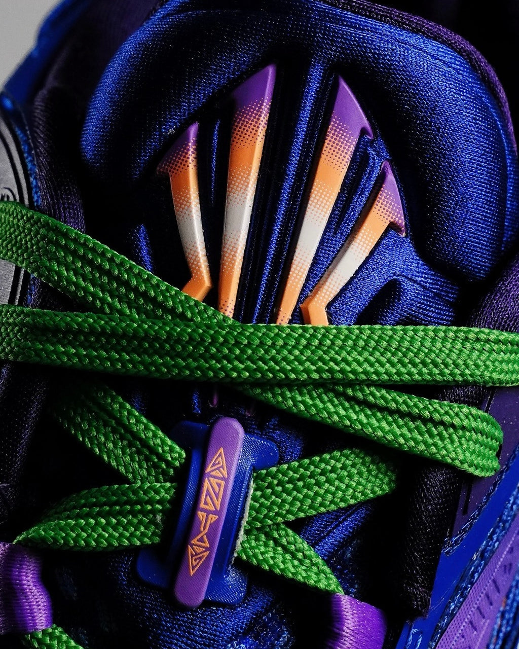 Anta x Kyrie Irving KAI 1 "Fleur De Lis" 安踏 欧文一代 篮球鞋 鸢尾花