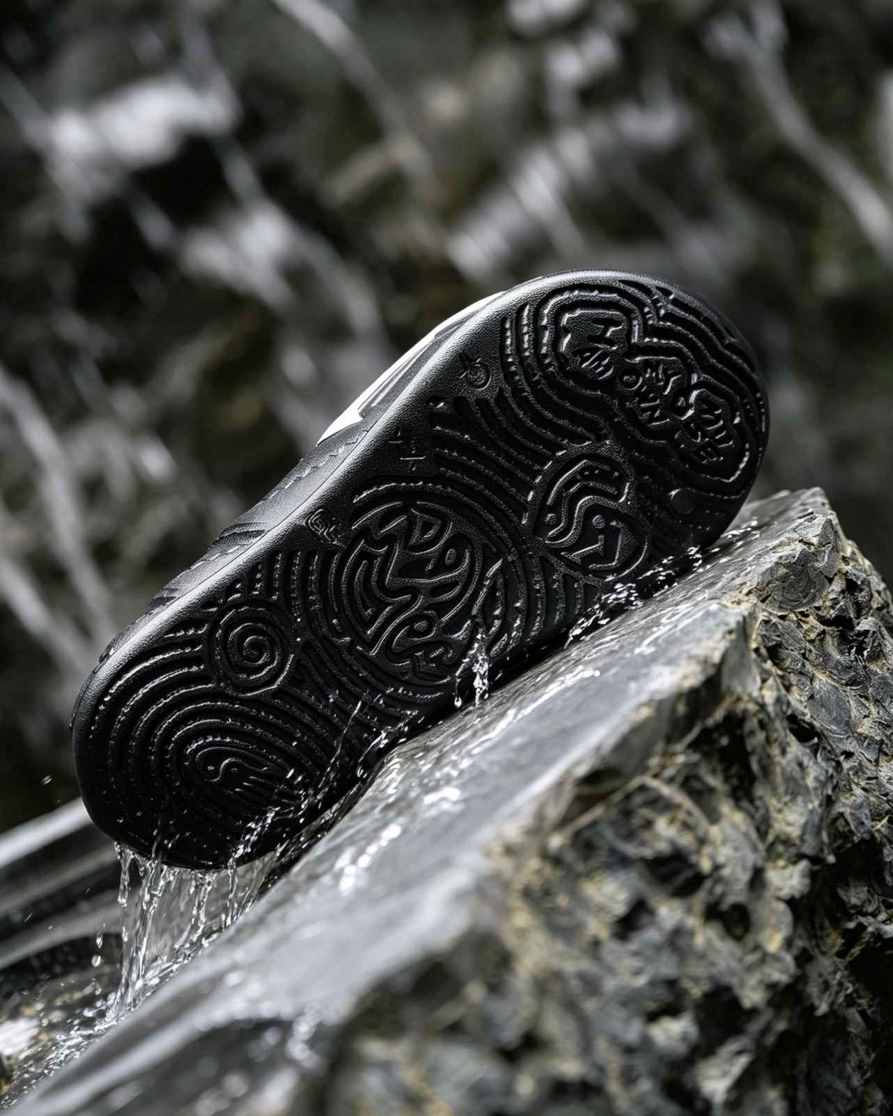 Anta KAI HéLà Slide 2 "Black White" 安踏 欧文 拖鞋 黑白