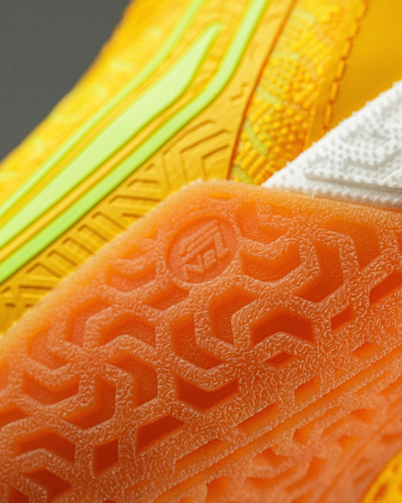 Anta x Kyrie Irving KAI 1 "Playoffs Energy" 安踏 欧文一代 篮球鞋 季后赛能量