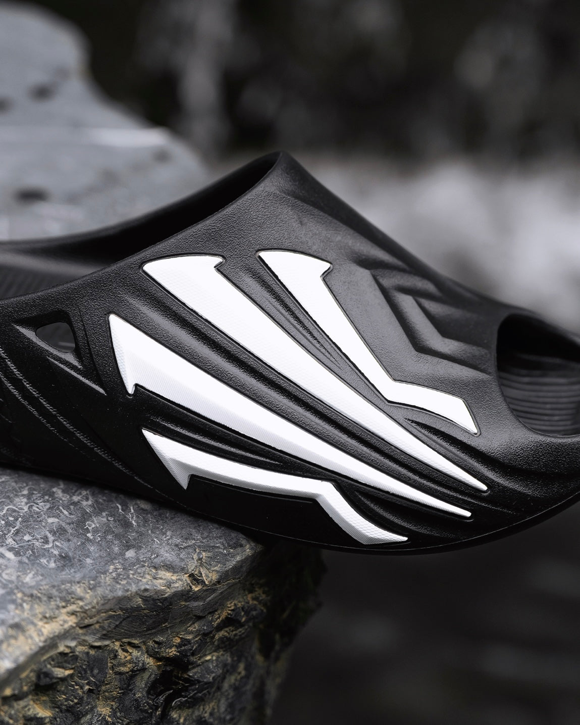 Anta KAI HéLà Slide 2 "Black White" 安踏 欧文 拖鞋 黑白