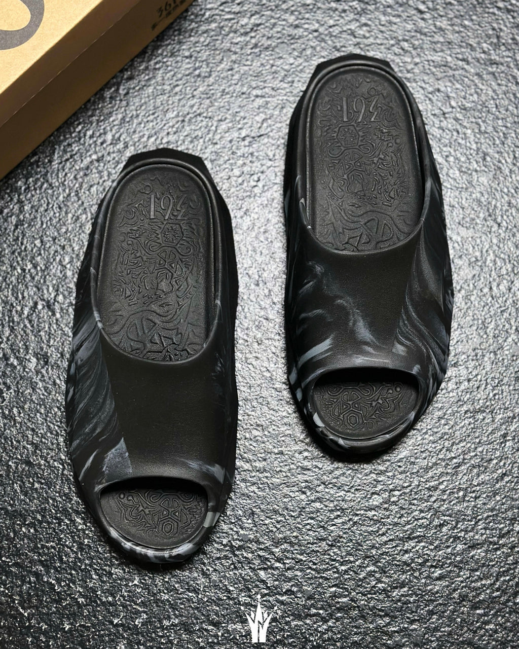 361° Joker Matrix Slides "Darkstar" 钻石 拖鞋 黑曜