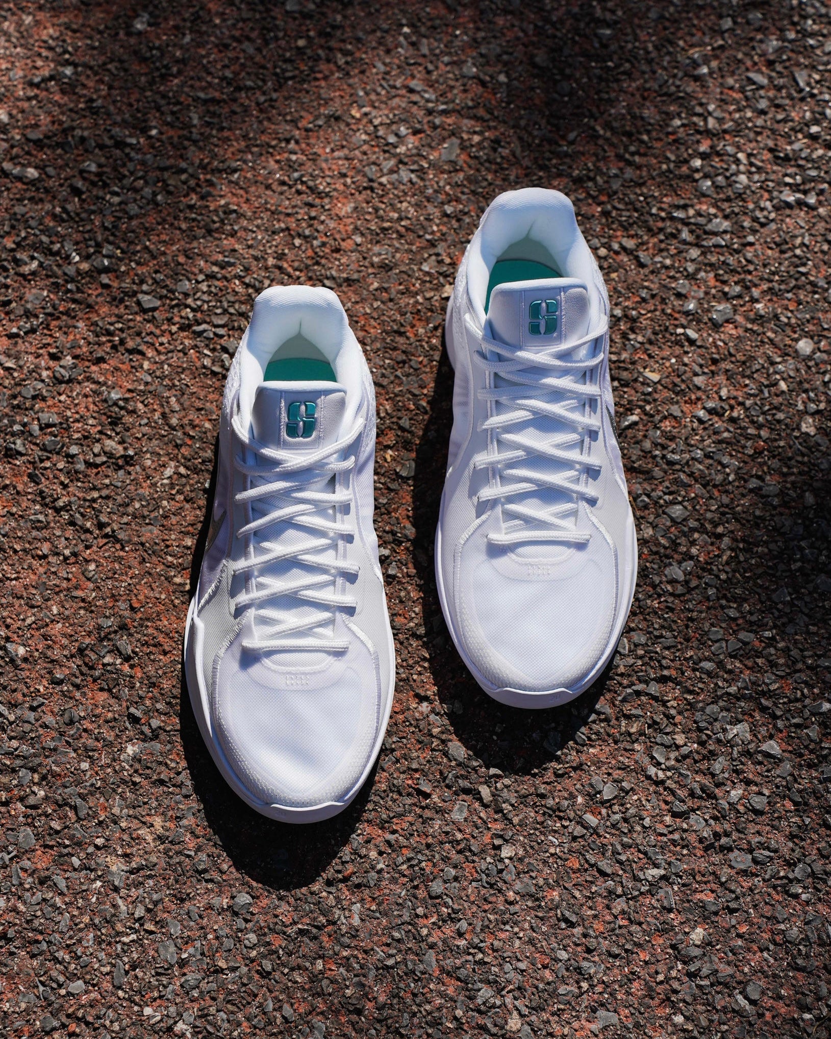 Nike Sabrina 2 "White Noise" 篮球鞋 白银色