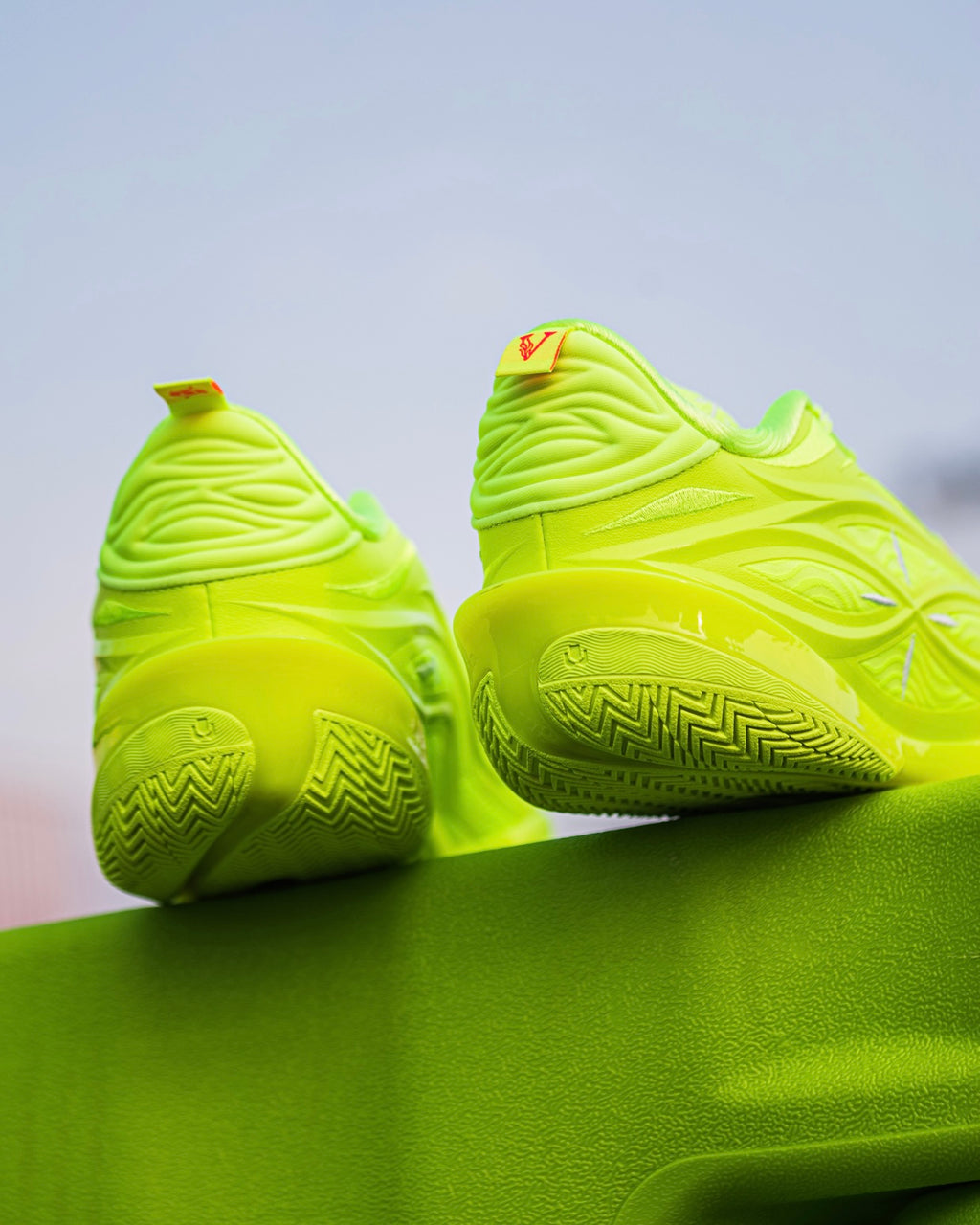 Li-Ning Wade 808 5 Ultra V2 "Energy" 李宁 韦德之道 808 5 ULTRA V2 篮球鞋 活力/荧光黄绿