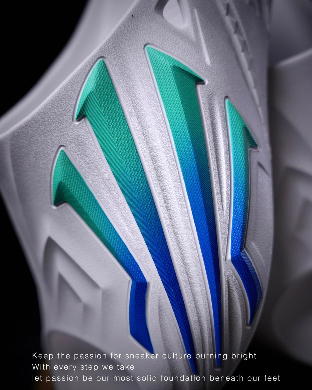 Anta KAI HéLà Slide 2 "White Blue" 安踏 欧文 拖鞋 白蓝绿