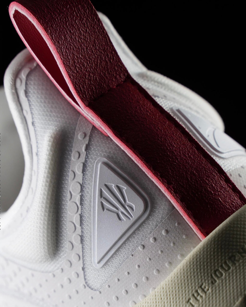 Sepatu Basket Anta x Kyrie Irving KAI 1 "Tai Ji".