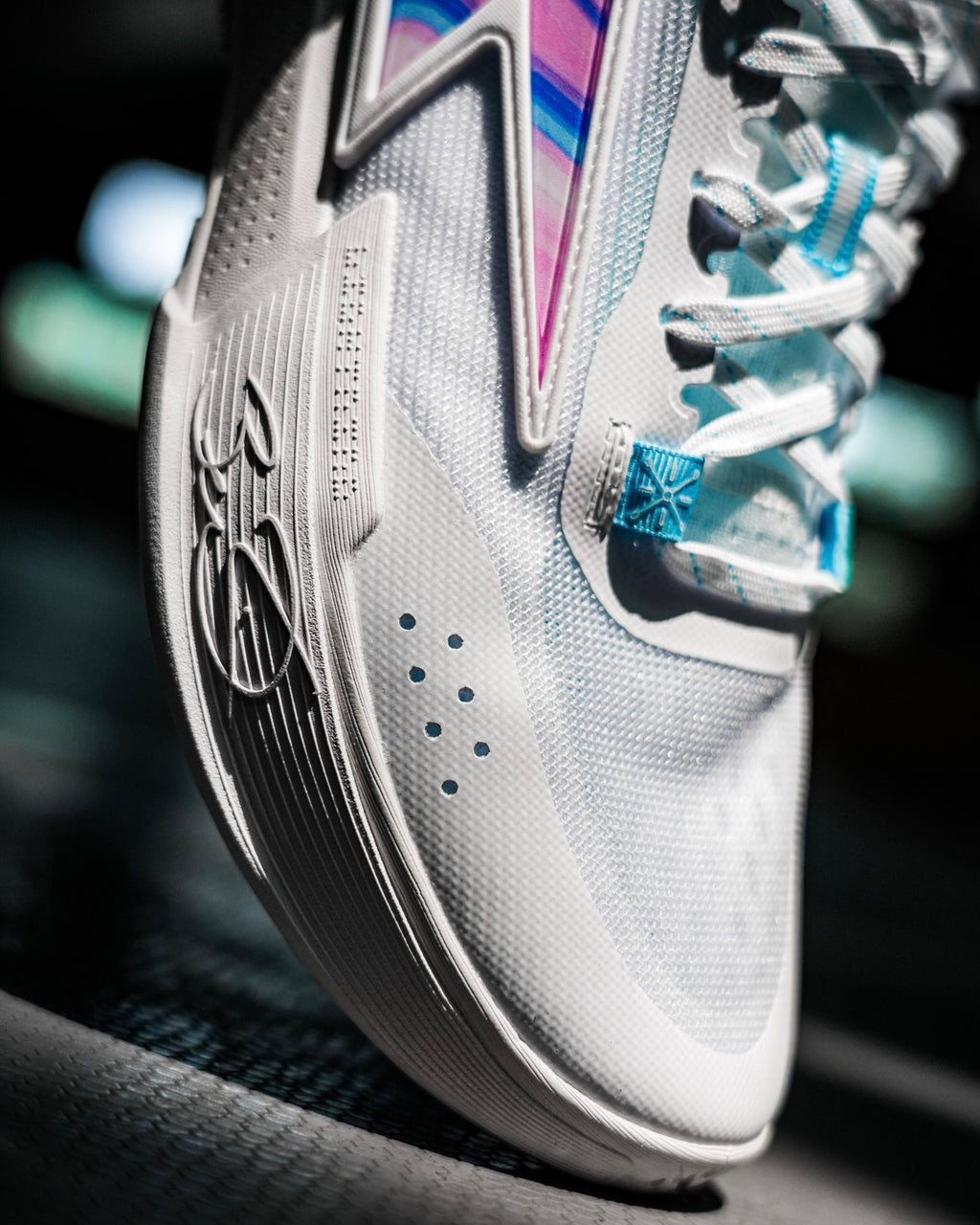 Li-Ning Wade Flash "Raz Fuego" 李宁 韦德 Generation Z 闪电之子二代 篮球鞋 标准白