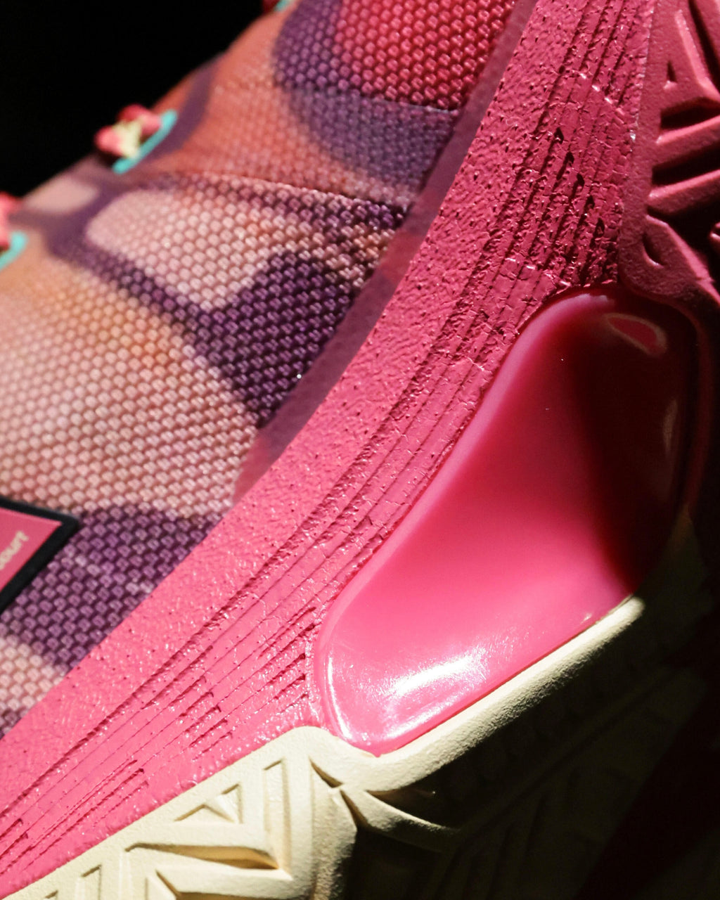 Li-Ning JieAo 3 "Metamorphosis" 李宁 桀骜3 篮球鞋 蜕变