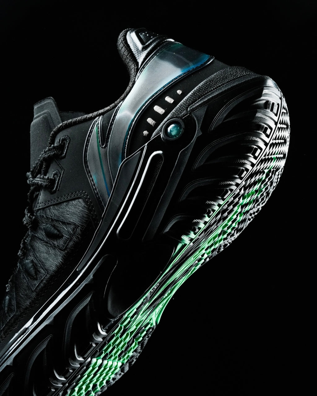 Li-Ning JieAo 2 "Black Panther" 李宁 桀骜2 篮球鞋 黑豹