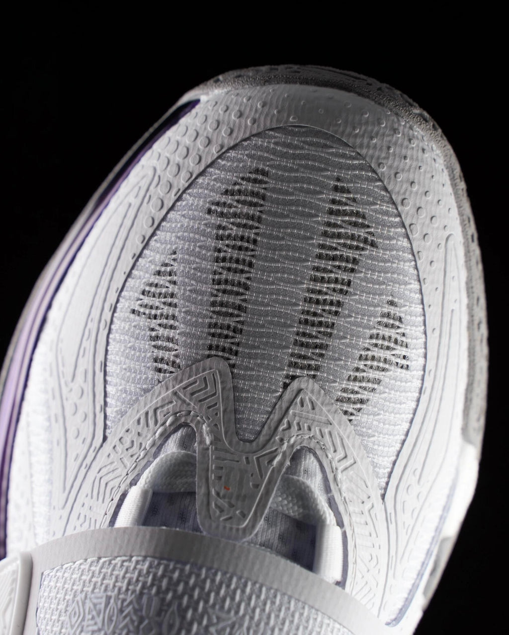 Sepatu Basket Anta x Kyrie Irving KAI 1 "Tai Ji".
