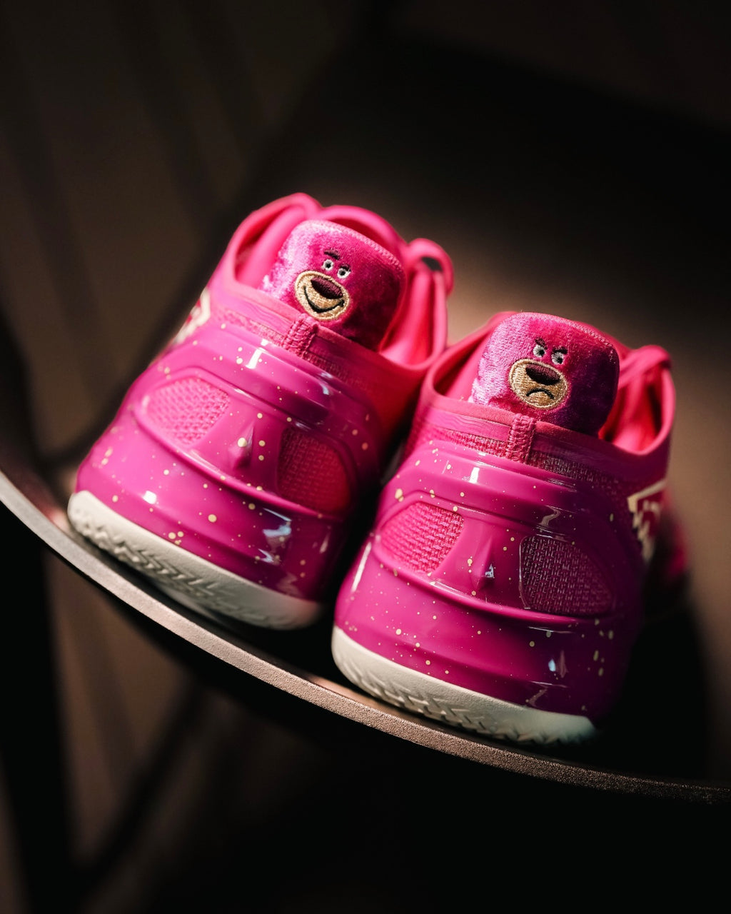 Li-Ning Liren 4 V2 x Disney "Lotso" 李宁 利刃4 V2 迪士尼联名 篮球鞋 草莓熊