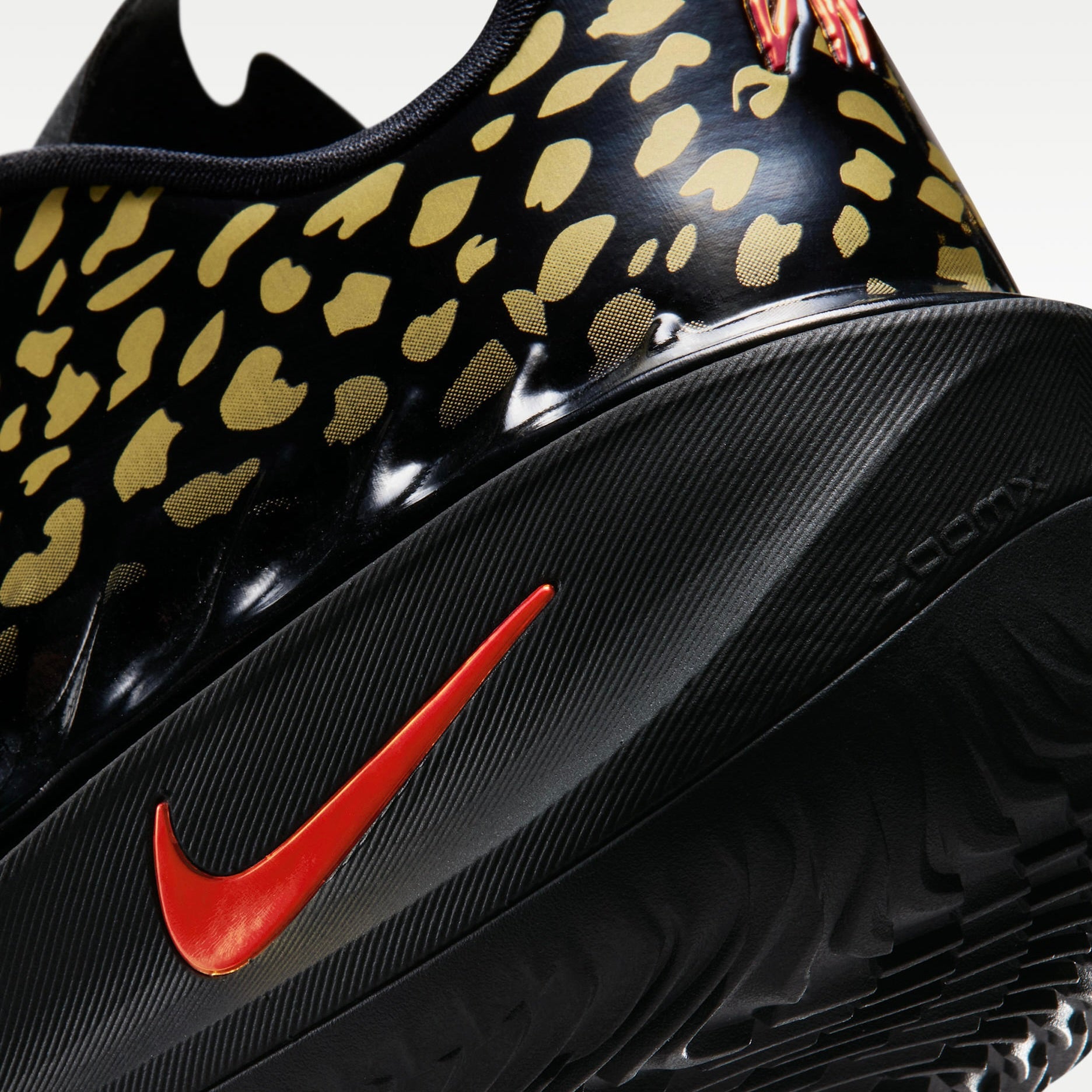 Nike Air Zoom G.T. Cut 4 "Victor Wembanyama" 篮球鞋 金豹/黑金