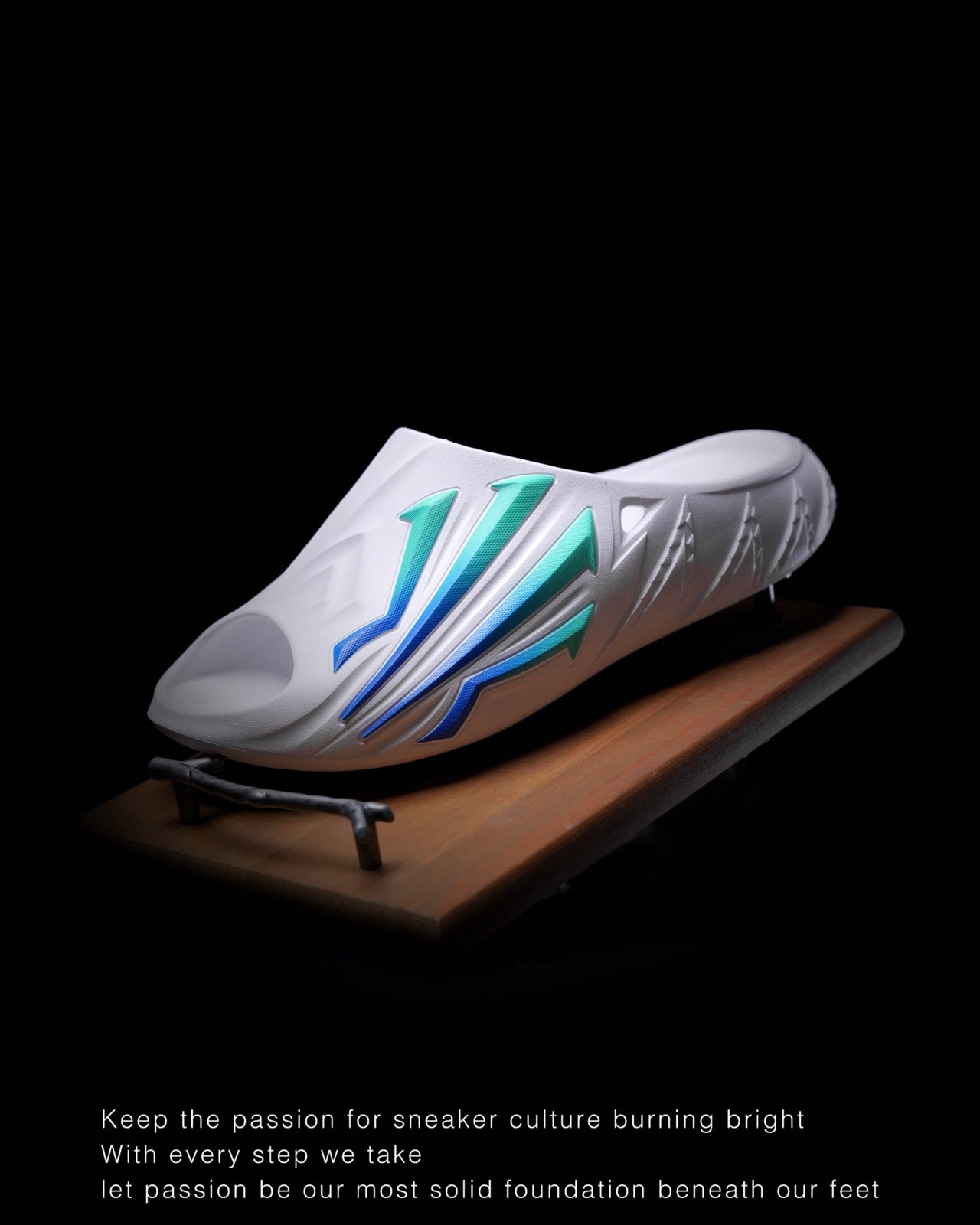 Anta KAI HéLà Slide 2 "White Blue" 安踏 欧文 拖鞋 白蓝绿