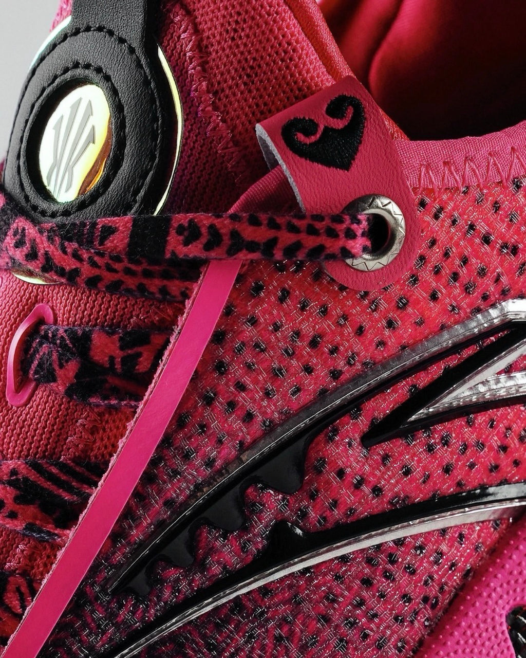 Anta Shock Wave 5 Pro "520" Black Pink 安踏 狂潮5 Pro 篮球鞋 520 粉黑