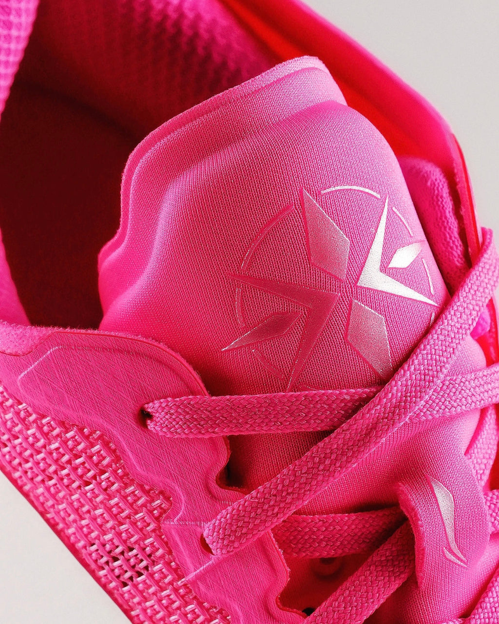 Li-Ning Liren 4 V2 "Pure Pink" 李宁 利刃4 V2 篮球鞋 荧光耀粉