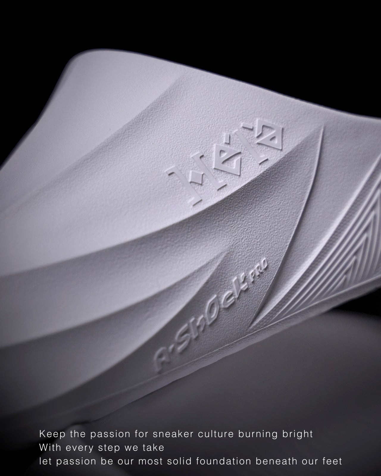 Anta KAI HéLà Slide 2 "White Blue" 安踏 欧文 拖鞋 白蓝绿