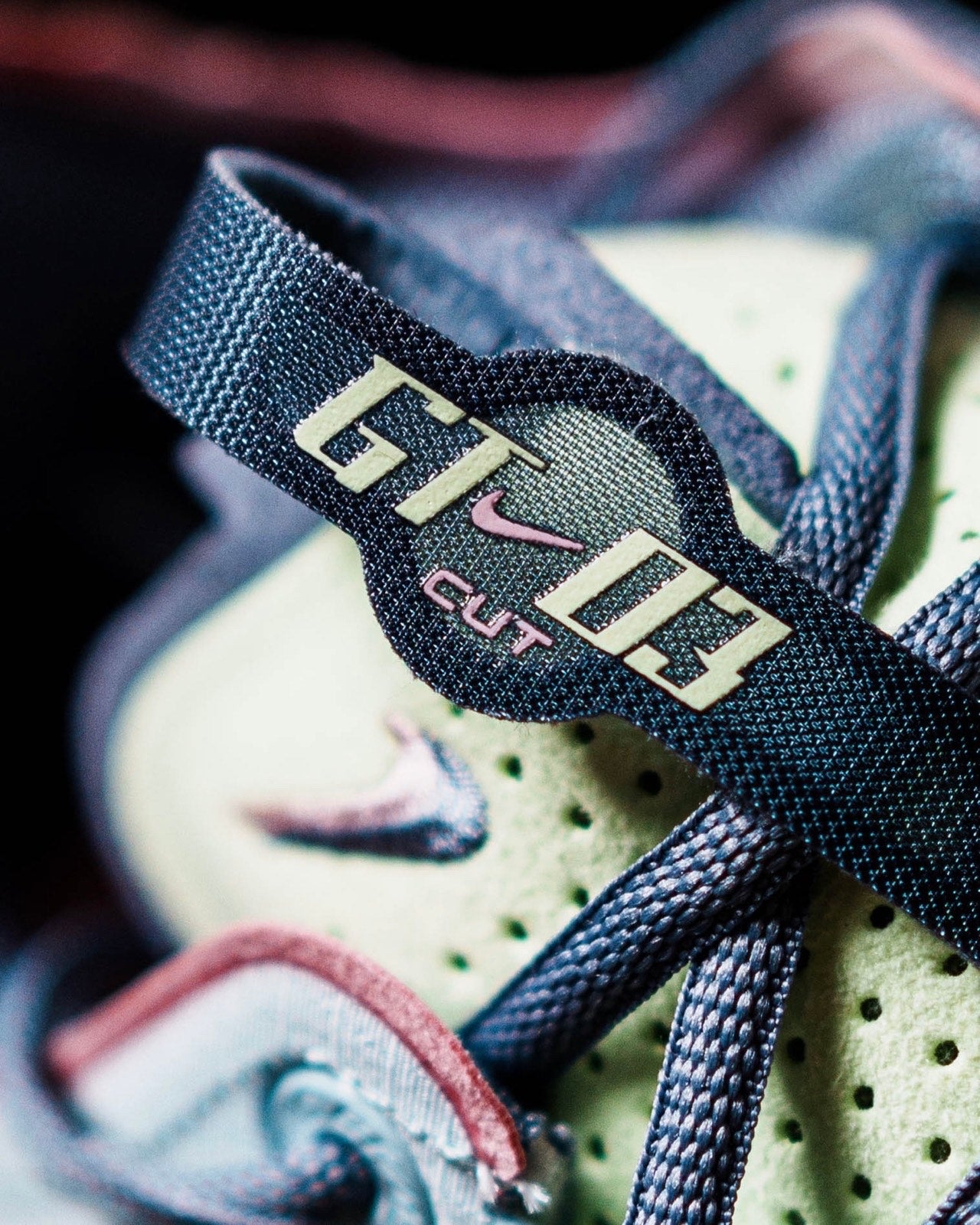 Nike Air Zoom G.T. Cut 3 "Easter" 篮球鞋 微黄绿