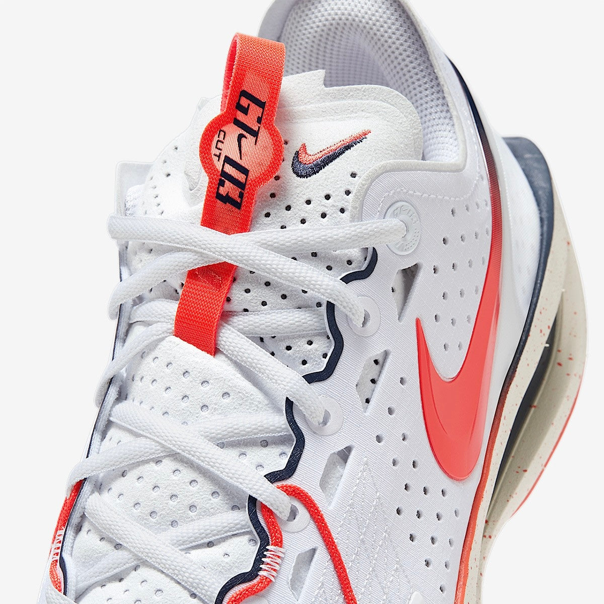 Nike Air Zoom G.T. Cut 3 EP "CHBL" 篮球鞋 耐高 纯白色/橙色