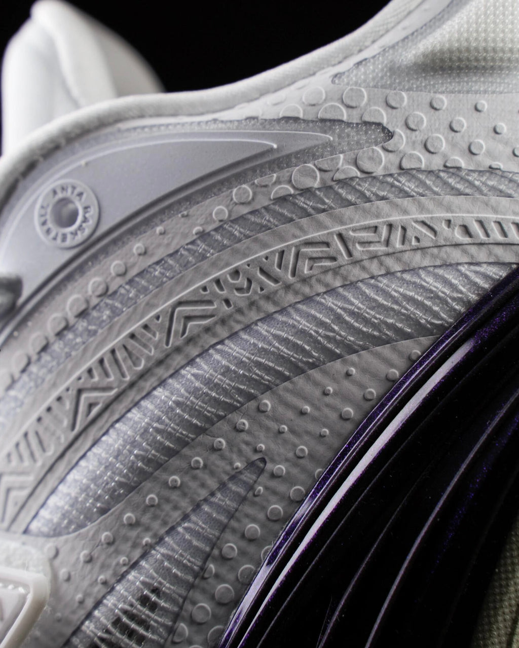 Sepatu Basket Anta x Kyrie Irving KAI 1 "Tai Ji".