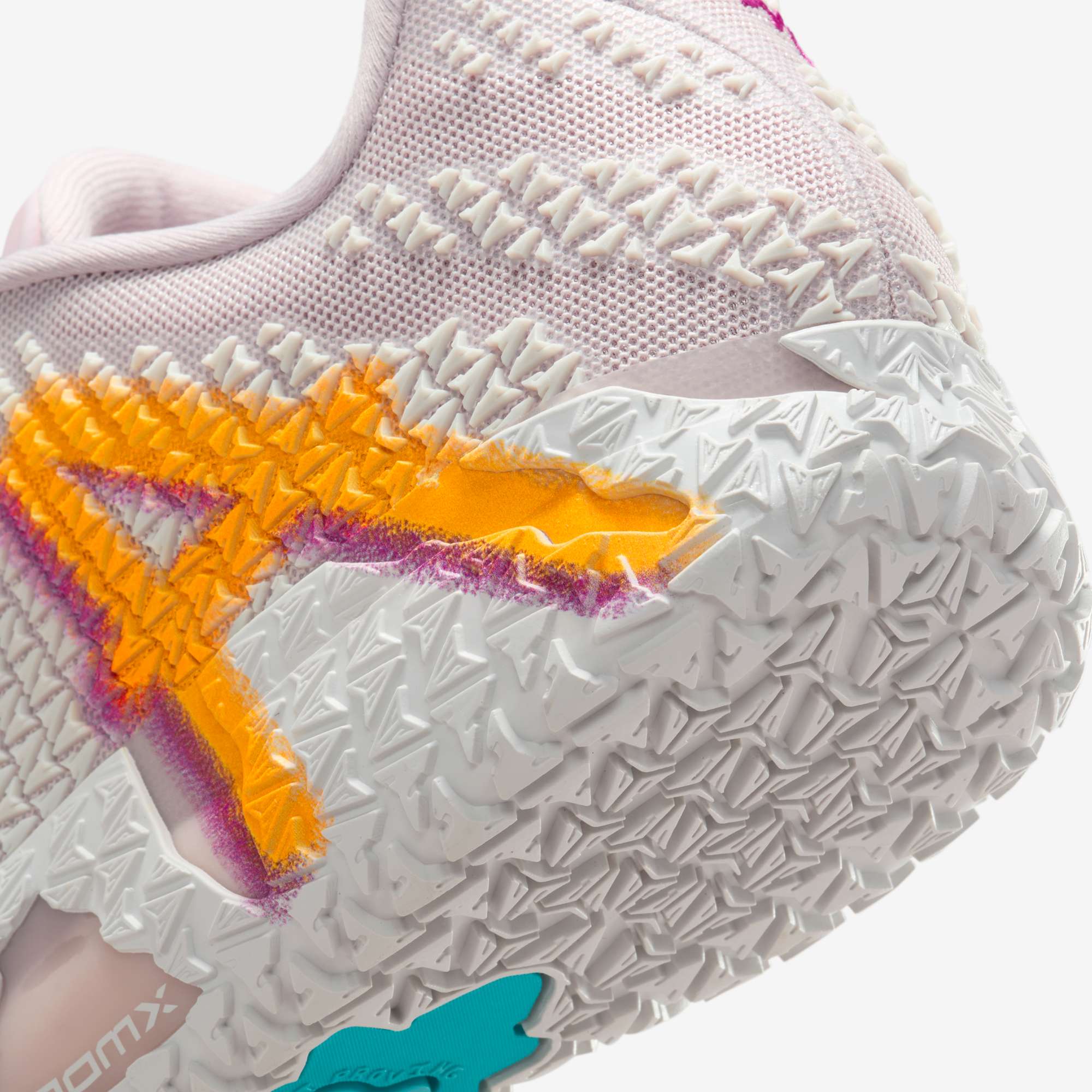 Nike JA 3 "EYBL" 莫兰特3代 篮球鞋 浅粉